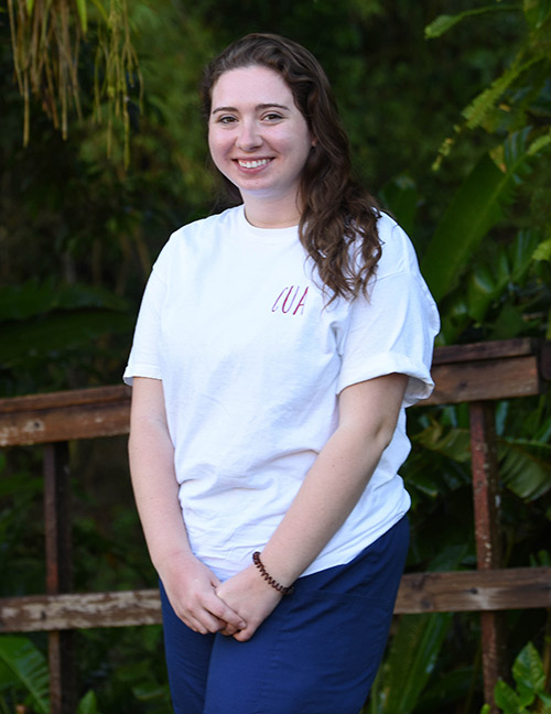 A profile photo of Graceann Schuck standing in Puerto Rico