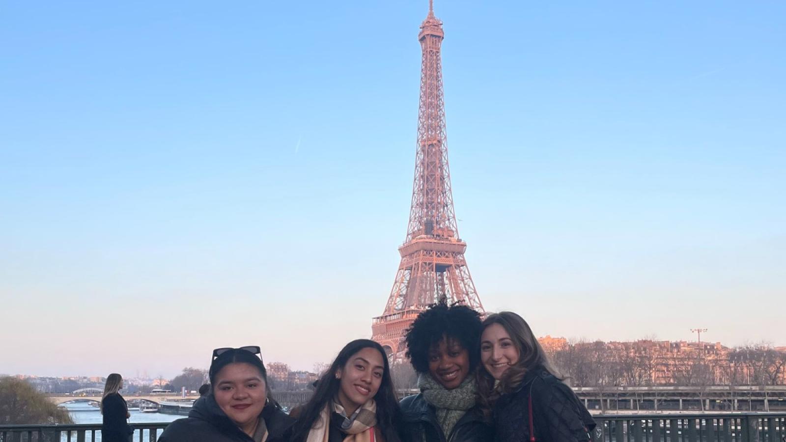 elizabeth and friends in front of the eiffel tower
